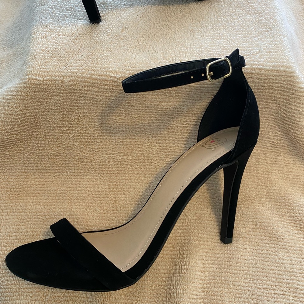 Women’s Heels - Black, size 9